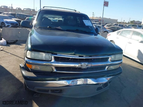 2002 Chevrolet Tahoe LS with VIN 1GNEC13T12R134174, listed as a IAAI auction lot 41233999 with 235,892 mi miles. Bid and sale history available at carsss.com. Image 12.