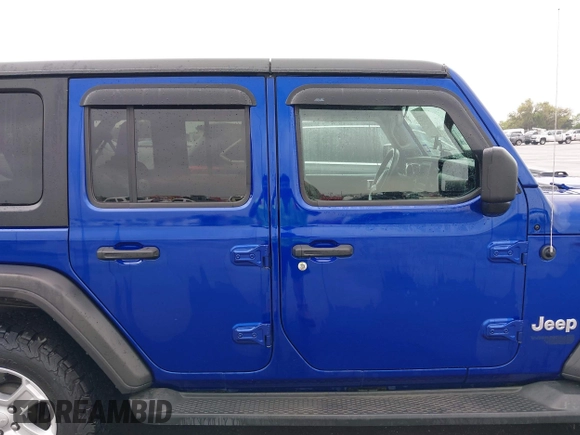 2020 Jeep Wrangler Unlimited Sport Altitude z VIN 1C4HJXDG9LW108151, wystawiony jako IAAI lot #41937525 z przebiegiem 78 197 mil mil oraz . Historia ofert i sprzedaży dostępna na DreamBid. Obrazek 13.