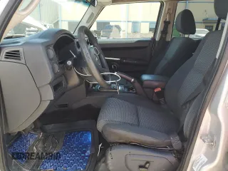 2010 Jeep Commander Sport with VIN 1J4RH4GK7AC159364, listed as a Copart auction lot 72509554 with 262,837 mi miles and Salvage Title. Bid and sale history available at carsss.com. Image 7.