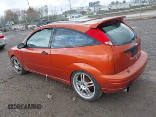 2005 Ford Focus S with VIN 3FAFP31N05R145425, listed as a IAAI auction lot 41964652 with 72,647 mi miles and . Bid and sale history available at carsss.com. Image 3.