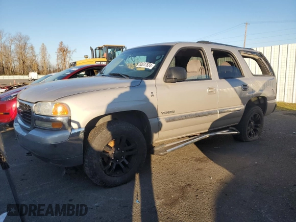 2004 GMC Yukon SLE with VIN 1GKEK13Z44J117861, listed as a Copart auction lot 83617524 with 0 mi miles and Salvage Title. Bid and sale history available at carsss.com. Image 1.