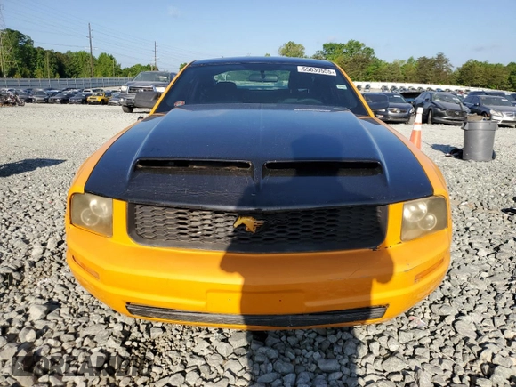 2008 Ford Mustang Deluxe with VIN 1ZVHT80N785158335, listed as a Copart auction lot 55630555 with 227,651 mi miles and Clean Title. Bid and sale history available at carsss.com. Image 5.