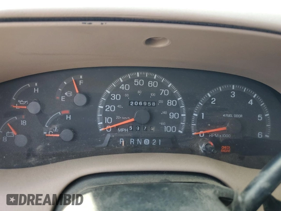 1998 Ford F-250 z VIN 1FTPX28L0WKB51597, wystawiony jako Copart lot #61813065 z przebiegiem 206 958 mil mil oraz Szkoda całkowita • Salvage title. Historia ofert i sprzedaży dostępna na DreamBid. Obrazek 9.