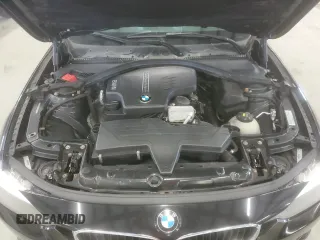 2015 BMW 3 Series 320i xDrive с VIN WBA3C3C5XFP663957, выставлен на аукционе Copart как лот 61355585 с пробегом 268 383 миль миль и Чистый • Clean title. История ставок и продаж доступна на DreamBid. Изображение 11.