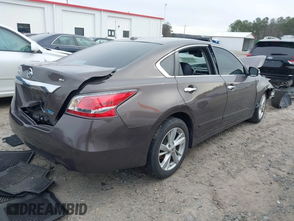 2014 Nissan Altima S with VIN 1N4AL3AP7EC185779, listed as a IAAI auction lot 41730487 with 112,503 mi miles and . Bid and sale history available at DreamBid. Image 4.