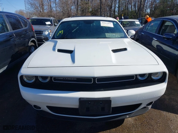 2015 Dodge Challenger SXT Plus with VIN 2C3CDZBG9FH811580, listed as a IAAI auction lot 41813822 with 134,997 mi miles. Bid and sale history available at carsss.com. Image 12.