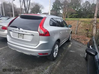 2016 Volvo XC60 T5 Drive-E Premier with VIN YV440MDK6G2846021, listed as a IAAI auction lot 41594973 with 1 mi miles. Bid and sale history available at carsss.com. Image 4.