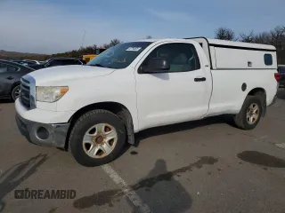 2010 Toyota Tundra z VIN 5TFLU5F10AX024144, wystawiony jako Copart lot #43764005 z przebiegiem 252 044 mil mil oraz Czysty tytuł • Clean title. Historia ofert i sprzedaży dostępna na DreamBid. Obrazek 1.