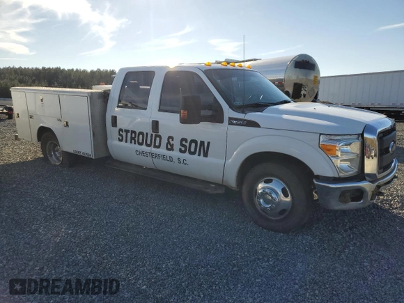 2015 Ford F-350 with VIN 1FD8W3G65FED35954, listed as a Copart auction lot 81807364 with 128,541 mi miles and Salvage title. Bid and sale history available at DreamBid. Image 4.