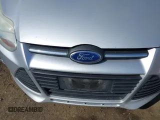 2012 Ford Focus SE with VIN 1FAHP3F24CL178236, listed as a IAAI auction lot 42032272 with 157,373 mi miles and . Bid and sale history available at carsss.com. Image 6.