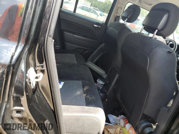2014 Jeep Patriot Sport with VIN 1C4NJPBA4ED715106, listed as a Copart auction lot 58705135 with 87,819 mi miles and Salvage title. Bid and sale history available at DreamBid. Image 10.
