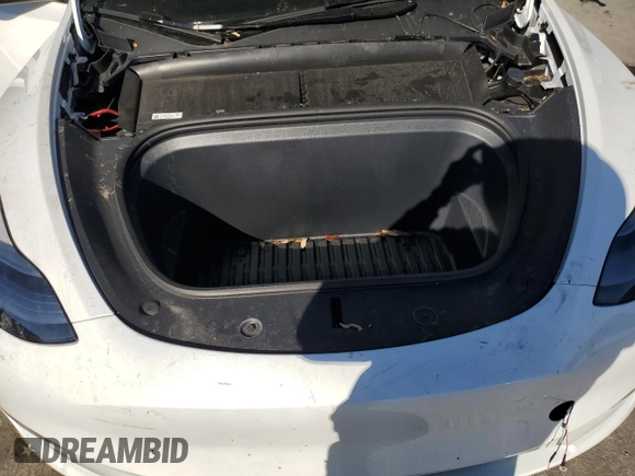 2024 Tesla Model Y with VIN 7SAYGDED3RF130826, listed as a Copart auction lot 47735185 with 10,467 mi miles and Non Repairable. Bid and sale history available at DreamBid. Image 11.