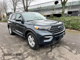 2022 Ford Explorer XLT z VIN 1FMSK7DH4NGB55835, wystawiony jako Copart lot #56435655 z przebiegiem 45 476 mil mil oraz Tytuł czysty. Historia ofert i sprzedaży dostępna na DreamBid. Obrazek 1.
