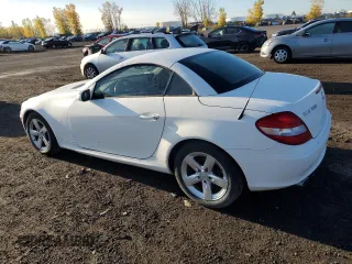 2006 Mercedes-Benz SLK-Class 3.0L with VIN WDBWK54F06F091890, listed as a Copart auction lot 76783294 with 72,695 mi miles and Clean Title. Bid and sale history available at carsss.com. Image 2.