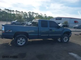 2006 Chevrolet Silverado 1500 LT2 with VIN 1GCEK19B16Z201646, listed as a IAAI auction lot 41867206 with 109,504 mi miles. Bid and sale history available at carsss.com. Image 13.