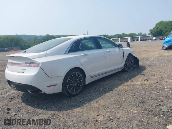 2016 Lincoln MKZ z VIN 3LN6L2JK8GR626690, wystawiony jako IAAI lot #42438226 z przebiegiem 51 678 mil mil oraz . Historia ofert i sprzedaży dostępna na DreamBid. Obrazek 4.