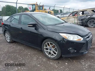 2015 Ford Focus SE z VIN 1FADP3F26FL274551, wystawiony jako IAAI lot #42711441 z przebiegiem 93 691 mil mil oraz . Historia ofert i sprzedaży dostępna na DreamBid. Obrazek 1.