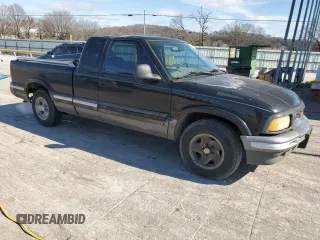 1996 GMC Sonoma SLS with VIN 1GTCS19XXT8530270, listed as a Copart auction lot 45520675 with 263,828 mi miles and Salvage Title. Bid and sale history available at carsss.com. Image 4.