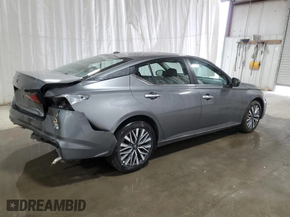 2025 Nissan Altima SV with VIN 1N4BL4DV7SN362397, listed as a Copart auction lot 53631075 with 3,476 mi miles and Salvage Title. Bid and sale history available at DreamBid. Image 3.