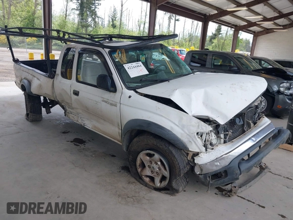 2001 Toyota Tacoma z VIN 5TEWN72N11Z733480, wystawiony jako IAAI lot #42244484 z przebiegiem 323 454 mil mil oraz . Historia ofert i sprzedaży dostępna na DreamBid. Obrazek 1.
