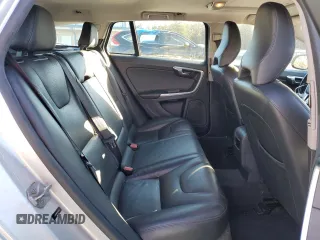 2015 Volvo V60 z VIN YV1612SD8F1212533, wystawiony jako Copart lot #84704784 z przebiegiem 150 988 mil mil oraz Czysty tytuł • Clean title. Historia ofert i sprzedaży dostępna na DreamBid. Obrazek 11.