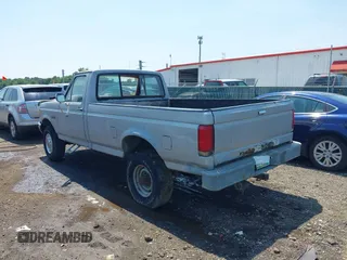 1989 Ford F-250 с VIN 1FTHF26H3KKA46424, выставлен на аукционе IAAI как лот 42475383 с пробегом 20 408 миль миль и . История ставок и продаж доступна на DreamBid. Изображение 3.