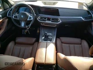 2021 BMW X5 M50i with VIN 5UXJU4C04M9G27685, listed as a Copart auction lot 84848344 with 32,349 mi miles and Salvage Title. Bid and sale history available at carsss.com. Image 8.