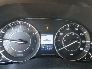 2018 Nissan Armada SL z VIN JN8AY2NC8JX500366, wystawiony jako Copart lot #52125215 z przebiegiem 132 818 mil mil oraz Szkoda całkowita • Salvage title. Historia ofert i sprzedaży dostępna na DreamBid. Obrazek 9.