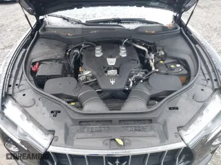2019 Maserati Levante with VIN ZN661XUA2KX308301, listed as a IAAI auction lot 40950821 with 40,982 mi miles. Bid and sale history available at carsss.com. Image 10.