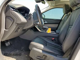 2019 Land Rover Range Rover Velar S z VIN SALYB2EX1KA218663, wystawiony jako Copart lot #57974305 z przebiegiem 47 842 mil mil oraz Szkoda całkowita • Salvage title. Historia ofert i sprzedaży dostępna na DreamBid. Obrazek 7.
