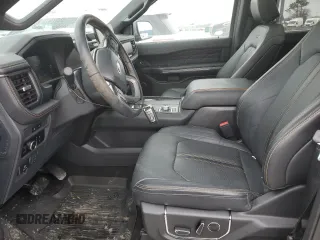 2023 Ford Expedition Max Platinum with VIN 1FMJK1M87PEA25684, listed as a Copart auction lot 42228045 with 9,861 mi miles and Clean title. Bid and sale history available at DreamBid. Image 7.