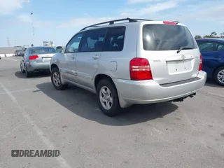 2002 Toyota Highlander z VIN JTEGD21AX20028215, wystawiony jako IAAI lot #42024885 z przebiegiem 204 544 mil mil oraz . Historia ofert i sprzedaży dostępna na DreamBid. Obrazek 3.