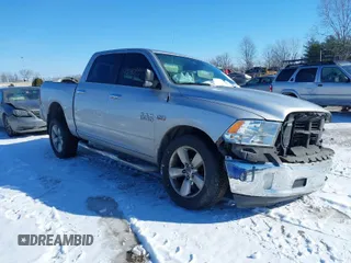 2016 Ram 1500 Big Horn z VIN 1C6RR7LT8GS190499, wystawiony jako IAAI lot #41290799 z przebiegiem 151 219 mil mil oraz . Historia ofert i sprzedaży dostępna na DreamBid. Obrazek 1.