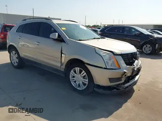 2015 Cadillac SRX z VIN 3GYFNAE37FS597695, wystawiony jako IAAI lot #42184666 z przebiegiem 106 210 mil mil oraz . Historia ofert i sprzedaży dostępna na DreamBid. Obrazek 1.