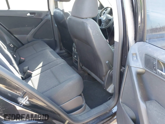 2011 Volkswagen Tiguan SEL with VIN WVGBV7AX4BW552160, listed as a IAAI auction lot 41507235 with 133,139 mi miles and . Bid and sale history available at DreamBid. Image 8.
