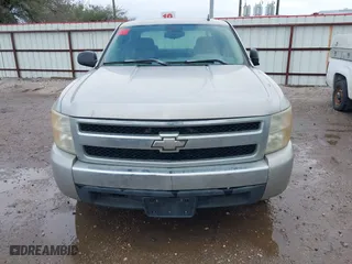 2007 Chevrolet Silverado 1500 LT w/1LT with VIN 2GCEC13CX71567954, listed as a IAAI auction lot 41697566 with 74,568 mi miles. Bid and sale history available at carsss.com. Image 12.