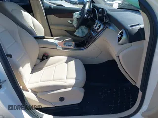 2022 Mercedes-Benz GLC 300 with VIN W1N0G8EB1NV344248, listed as a IAAI auction lot 42059529 with 28,500 mi miles and . Bid and sale history available at DreamBid. Image 5.