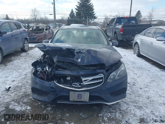 2014 Mercedes-Benz E 350 Luxury with VIN WDDHF8JB3EB029025, listed as a IAAI auction lot 41402573 with Not provided miles and . Bid and sale history available at DreamBid. Image 12.