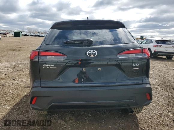 2024 Toyota Corolla Cross XLE z VIN 7MUDAABG9RV102170, wystawiony jako Copart lot #53101075 z przebiegiem 1 709 mil mil oraz Szkoda całkowita • Salvage title. Historia ofert i sprzedaży dostępna na DreamBid. Obrazek 6.