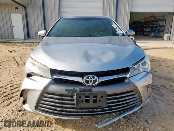 2017 Toyota Camry XLE with VIN 4T1BF1FK7HU306330, listed as a Copart auction lot 57064515 with 353,146 mi miles and Clean title. Bid and sale history available at DreamBid. Image 5.