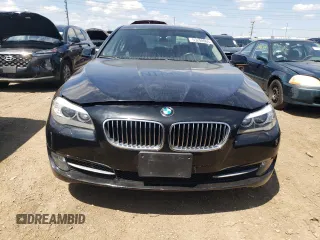 2013 BMW 5 Series 528i xDrive z VIN WBAXH5C51DDW13929, wystawiony jako Copart lot #55298965 z przebiegiem 113 810 mil mil oraz Szkoda całkowita • Salvage title. Historia ofert i sprzedaży dostępna na DreamBid. Obrazek 5.