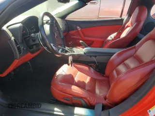 2010 Chevrolet Corvette z VIN 1G1YF2DW1A5101458, wystawiony jako Copart lot #53682255 z przebiegiem 77 023 mil mil oraz Szkoda całkowita • Salvage title. Historia ofert i sprzedaży dostępna na DreamBid. Obrazek 7.