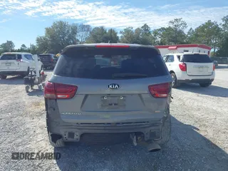 2020 Kia Sorento LX with VIN 5XYPG4A32LG657424, listed as a IAAI auction lot 41336453 with 132,805 mi miles. Bid and sale history available at carsss.com. Image 17.