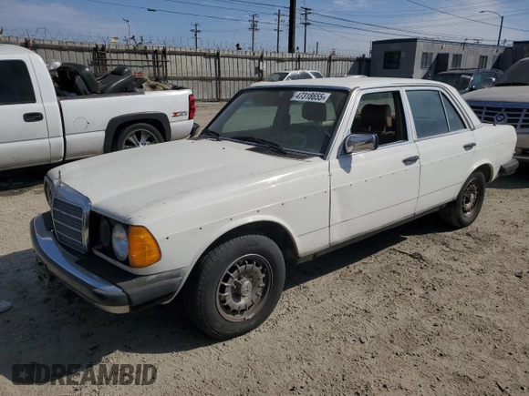 1985 Mercedes-Benz 300 with VIN WDBAB33C5FA264693, listed as a Copart auction lot 47318655 with 241,531 mi miles and Clean Title. Bid and sale history available at DreamBid. Image 1.