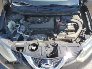 2016 Nissan Rogue SV z VIN 5N1AT2MV9GC813192, wystawiony jako Copart lot #55761845 z przebiegiem 220 352 mil mil oraz Szkoda całkowita • Salvage title. Historia ofert i sprzedaży dostępna na DreamBid. Obrazek 12.