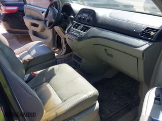 2005 Honda Odyssey EX-L with VIN 5FNRL38705B118740, listed as a IAAI auction lot 41912999 with 195,446 mi miles. Bid and sale history available at carsss.com. Image 5.