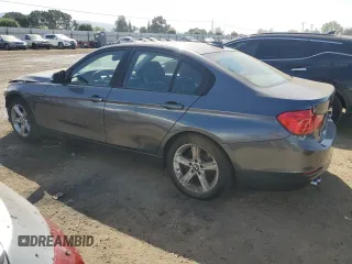2013 BMW 3 Series 328i с VIN WBA3C1C58DF443921, выставлен на аукционе Copart как лот 52677255 с пробегом 86 949 миль миль и Списание • Salvage title. История ставок и продаж доступна на DreamBid. Изображение 2.