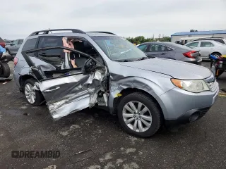 2013 Subaru Forester X Limited with VIN JF2SHAEC9DH424022, listed as a Copart auction lot 63052205 with 118,970 mi miles and Salvage title. Bid and sale history available at DreamBid. Image 4.