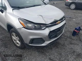 2018 Chevrolet Trax LS with VIN KL7CJNSB3JB568140, listed as a IAAI auction lot 41906602 with 137,506 mi miles and . Bid and sale history available at carsss.com. Image 6.