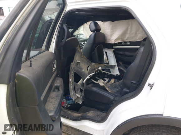 2017 Ford Explorer XLT z VIN 1FM5K8D8XHGC84301, wystawiony jako IAAI lot #42270431 z przebiegiem Nie podano mil oraz . Historia ofert i sprzedaży dostępna na DreamBid. Obrazek 8.